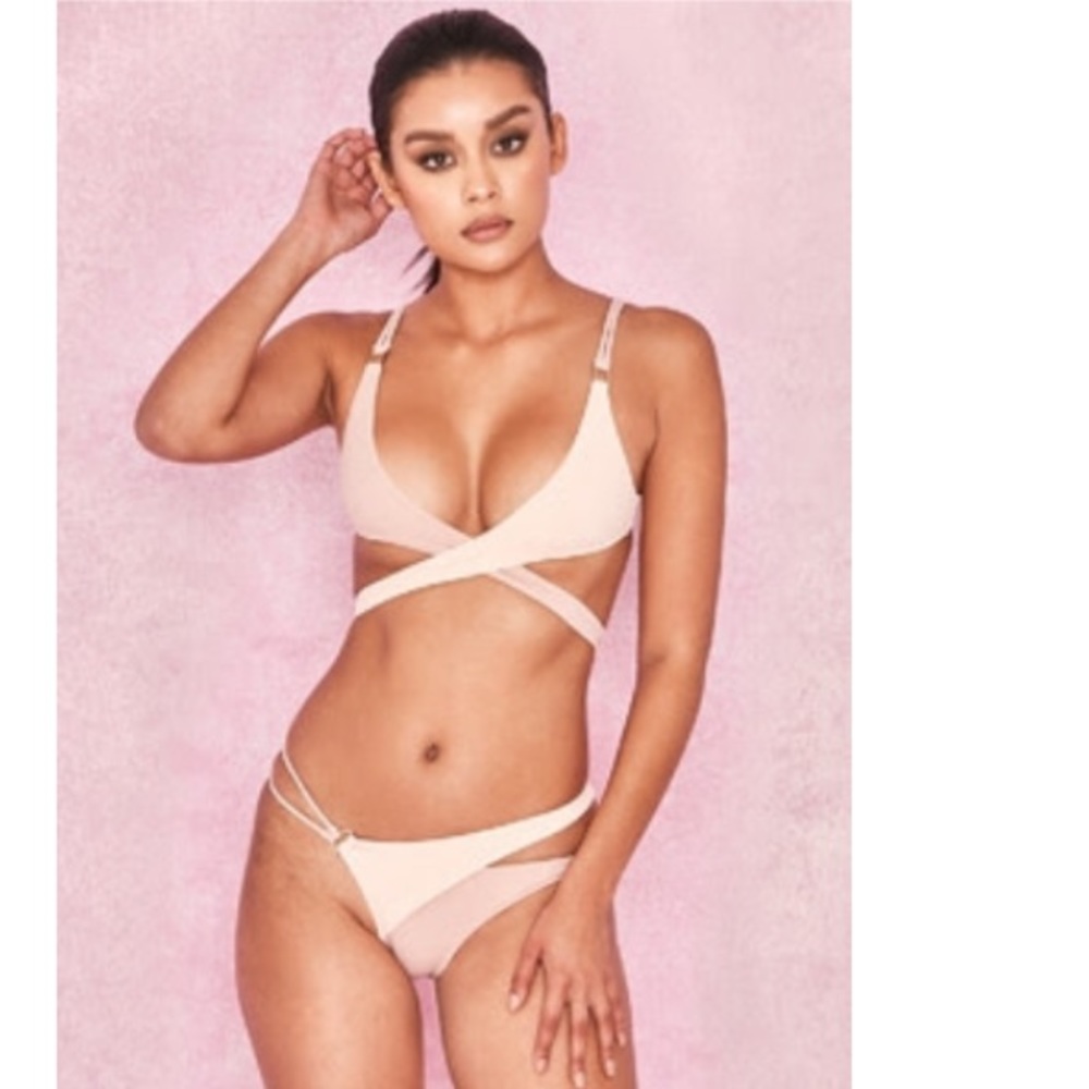 Sexy cutout bathing suit